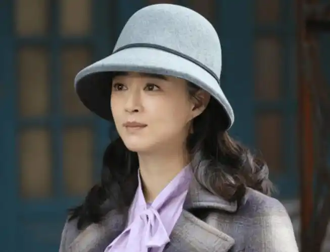 蒋欣新剧阵容强大引关注,男主黄晓明却被吐槽:还是别出来演戏了_演技