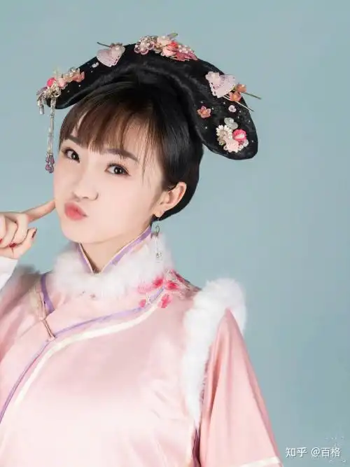 最近林妙可发表了一组照片,照片中林妙可一身古装造型,可爱的娃娃脸