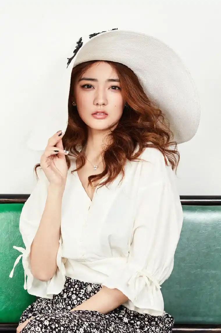 徐璐成熟妩媚时尚写真大片88