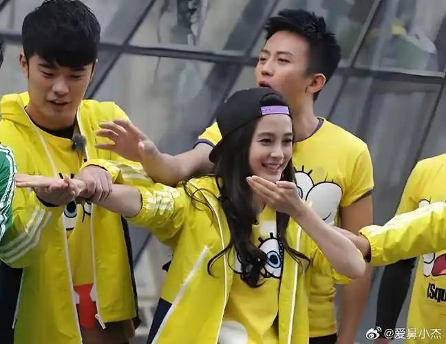 angelababy##杨颖#  最近在看奔跑吧兄弟第一季,多年后在看依旧上