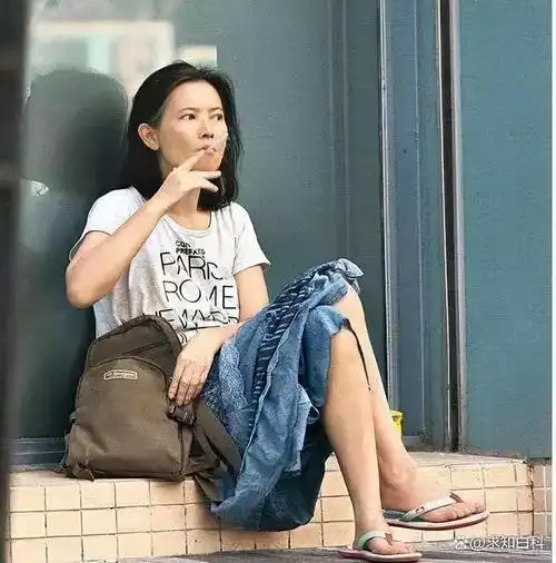 回顾:风光过后的明星现状,摆摊卖饼烧炭自尽多位惨淡收场