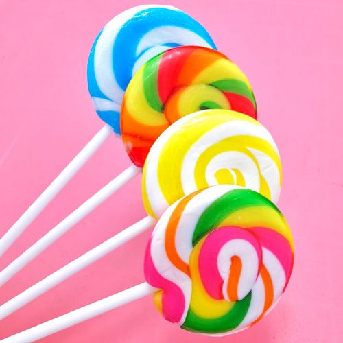 儿童节25克彩虹棒棒糖彩色波板糖创意圆形糖果果儿传统糖果