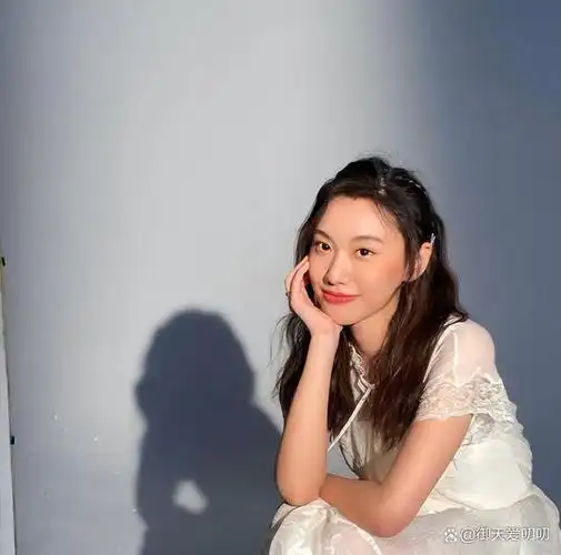 警花别硬演有人英姿飒爽演出警魂有人敷衍把观众当傻子