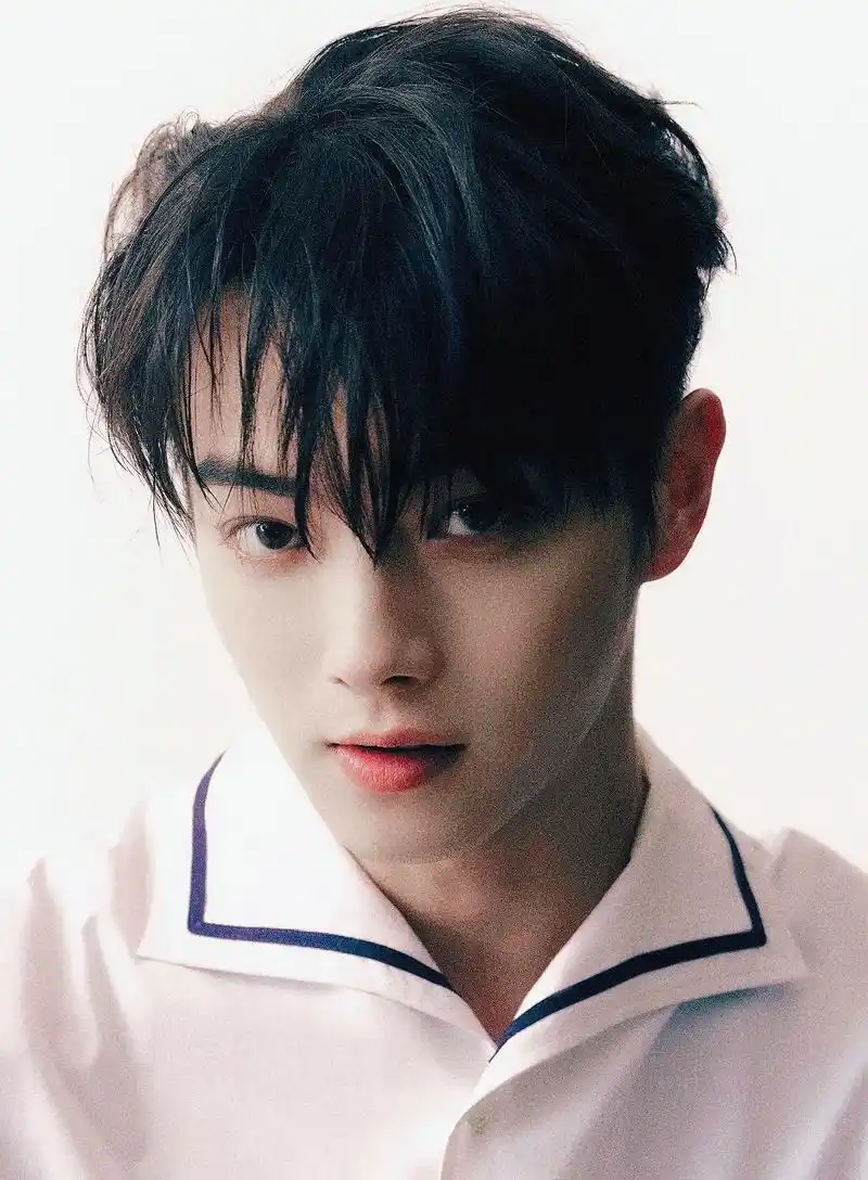 谁懂啊,许凯真的好可爱啊啊#许凯 #行走荷尔蒙 #许凯高清壁 - 抖音