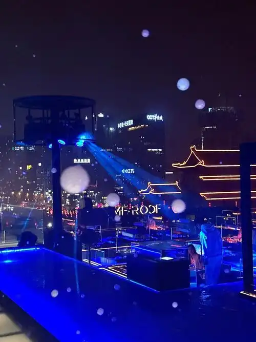 想让全西安plmm都知道这家氛围感露天酒吧