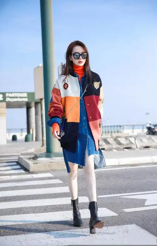 戚薇的气质进阶,从路人到时尚女王,原来穿对了风格如此美丽动人