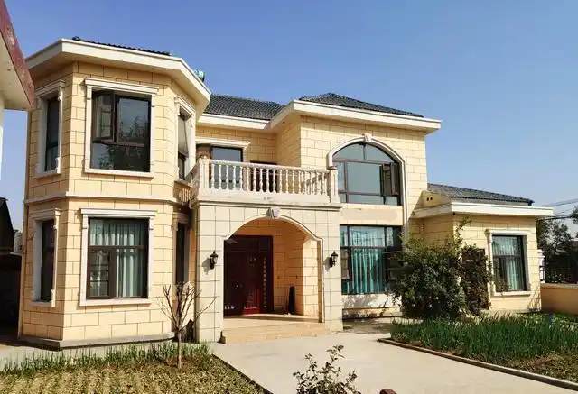 农村自建农家小院二层别墅5室1厅邻居看了都想建它到底哪好