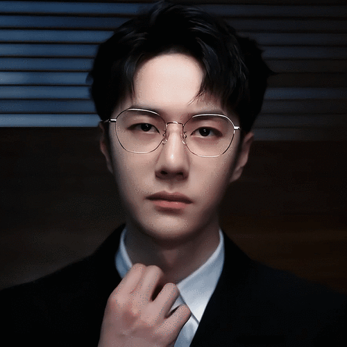 王一博又一商务续约西装眼镜全新大片放出