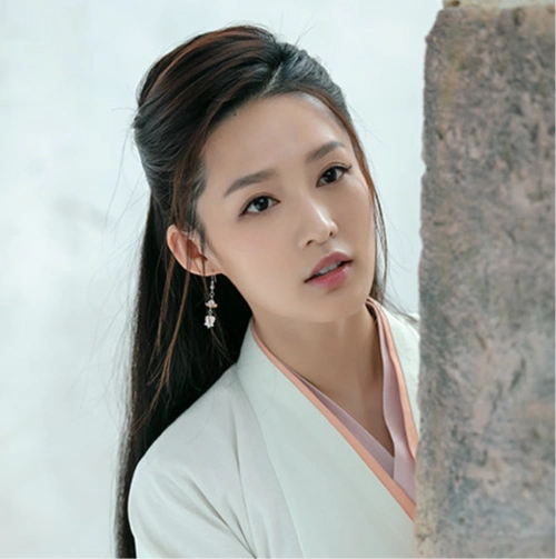 "太后的资源,丫鬟的命",这7位怎么都捧不红,江疏影榜