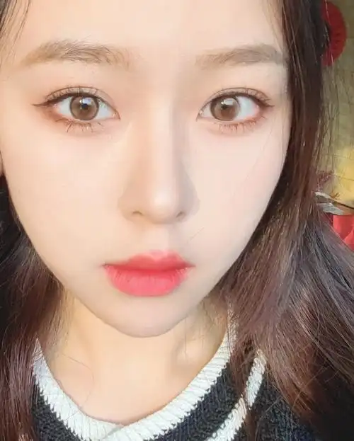 日抛棕色美瞳推荐伊娃爱敦煌高光棕