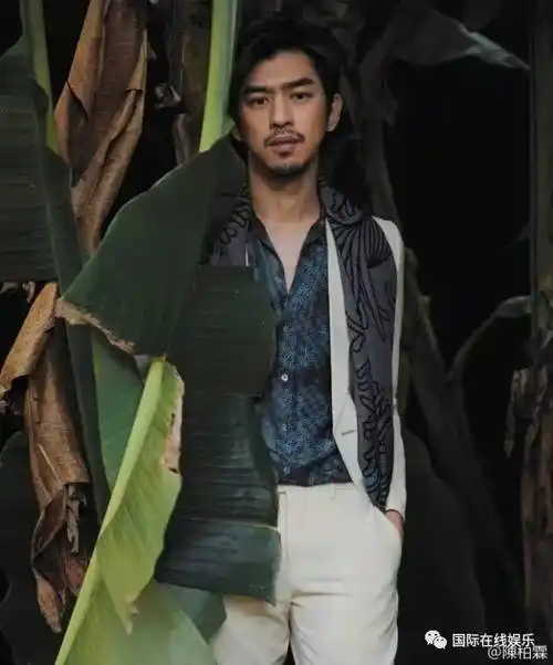 同样是"蓄胡"界代表的张震和陈柏霖,有胡子的他们显然比没胡子时更