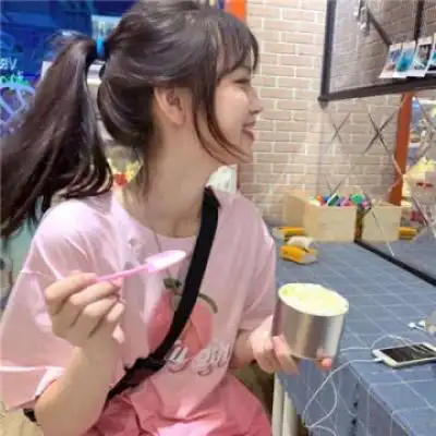 女头像侧脸桃气小可爱