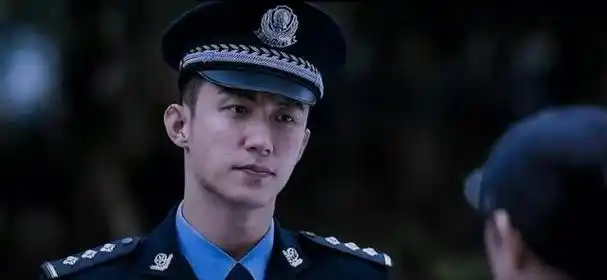 黄景瑜,1992年11月30日出生于辽宁省丹东市,中国内地影视男演员,模特.