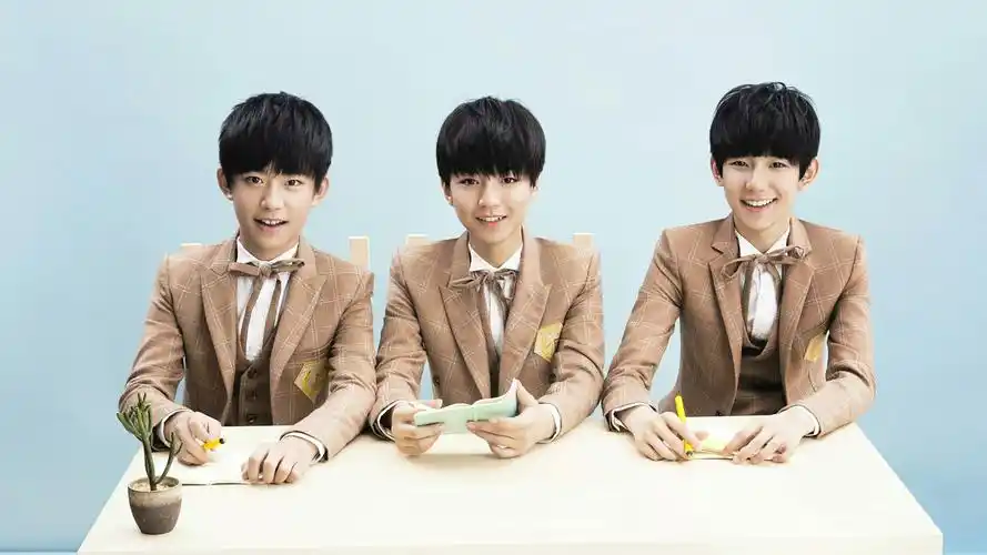 tfboys,tfboys,电脑壁纸,壁纸tfboys四叶草
