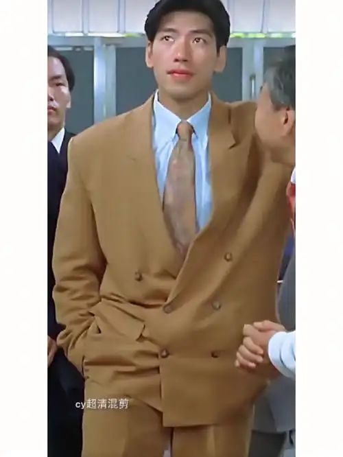 张耀扬  这身材这脸蛋太优越了呜呜呜