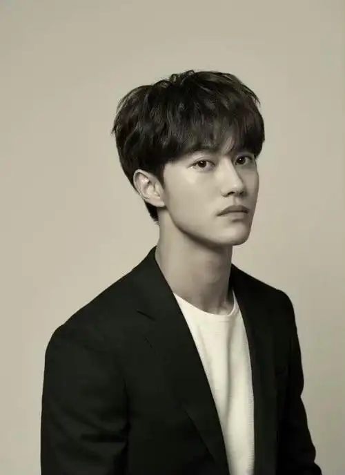 大家有没有期待的95后男演员