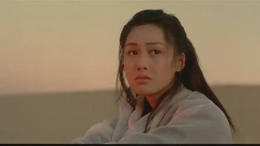 这是朱茵当年在《大话西游》里面的镜头,朱茵的颜值,是一见误终生的