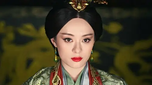 孙俪《芈月传》【芈月】中国历史上,太后这个称谓始见于她,太后专权亦