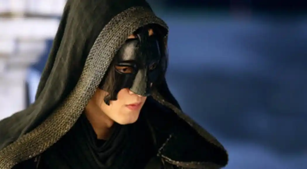 盘点古装剧里戴面具的美男,这6位男星摘面具太帅气,一眼万年