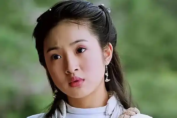 林依晨方否认离婚,斥责对岸网友老眼昏花,炒冷饭