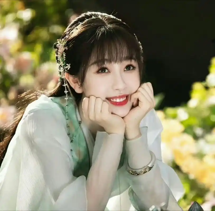 虞书欣的古装造型合集,这张脸是你心中的古偶女主吗?