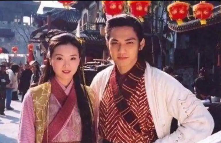 四大名捕会京师追命崔略商钟汉良王艳蒋勤勤武侠古装