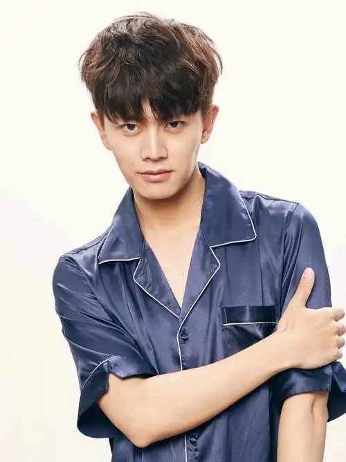 任嘉伦图片分享