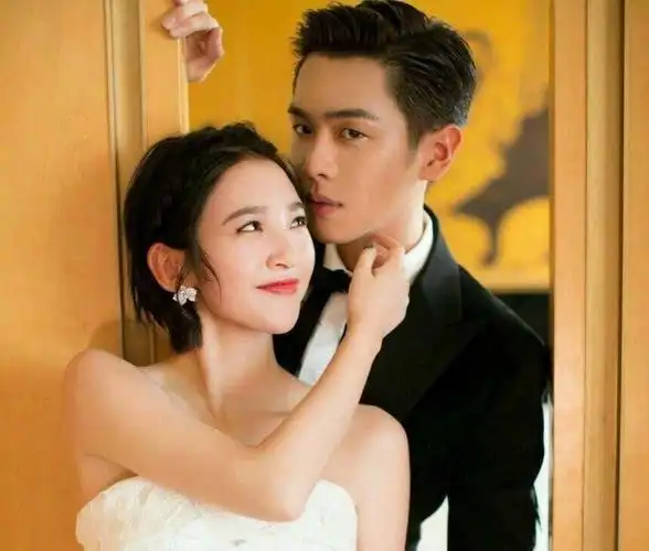 张若昀实力护妻获网友点赞盘点8对爱撒糖的夫妻