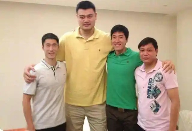 客观评价,姚明和刘翔二人,谁在体坛的成就更大?