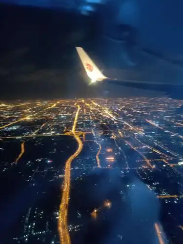 23号凌晨,我们6人安全着陆首都国际机场