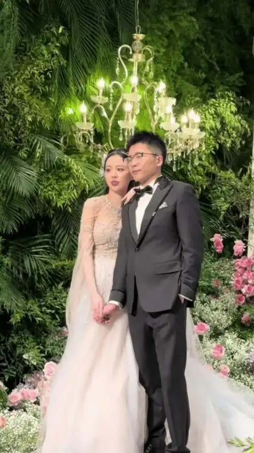 2017年,意尔康千金和汤臣一品老板儿子的盛大婚礼,真的是让人大开眼界