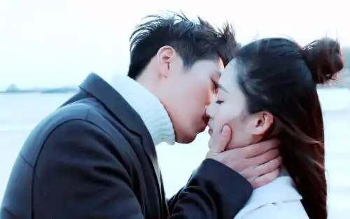 李沁窦骁新剧《海上繁花》将映,两人再次相爱!但结局
