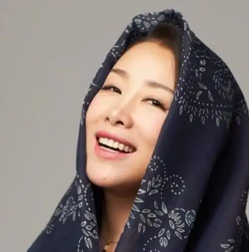 星光大道冠军,神秘"天书"推广者,在世界佛教论坛上高