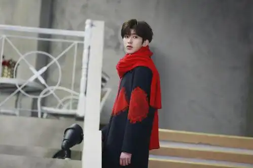 蔡徐坤新年红高清原图下载,蔡徐坤新年红,高清图片,壁纸-桌面城市