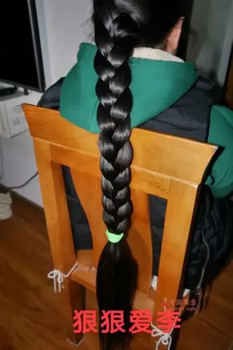 姑娘在家剪去1米丰厚粗壮大辫子-狠狠爱李4073#_中国长发