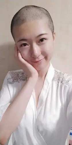 女生光头是种怎样的体验?