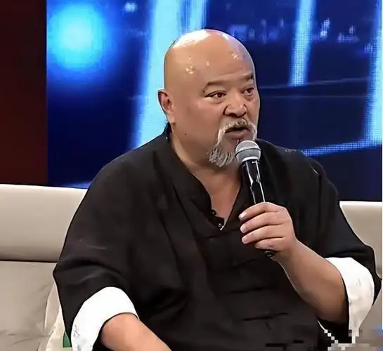 68岁的"老戏骨"李琦,每天2包烟8两酒,如今身体状况令人堪忧