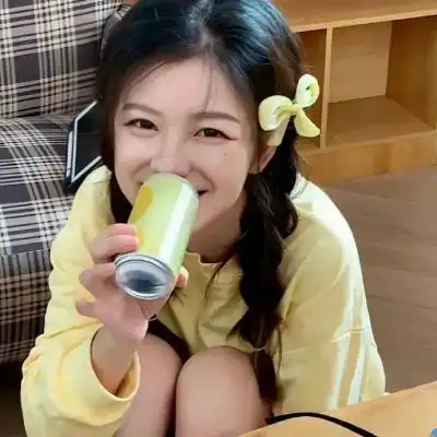 灵动可爱的俏皮真人女生头像高清