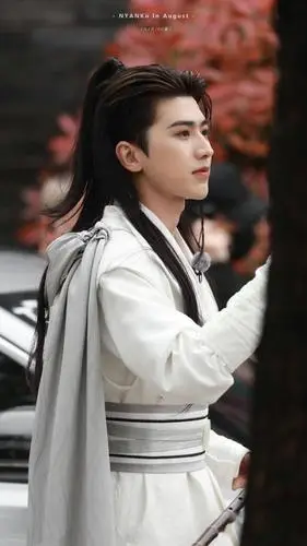 一见周郎误终身蔡徐坤奔跑吧白衣古装路透疑是仙子下凡尘