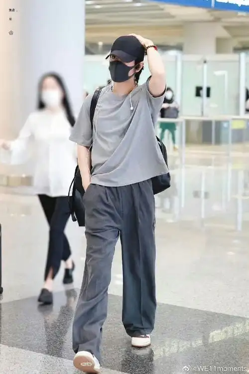 we1ebrity##we11done##肖战##肖战机场##肖战扎了小辫儿##肖战加盟