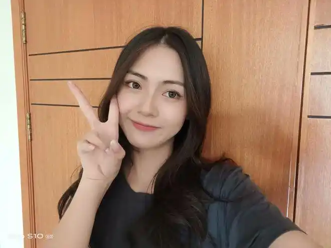 自拍不仅仅靠手势!vivo s10带你走进新世界|手机|镜头|补光_网易订阅