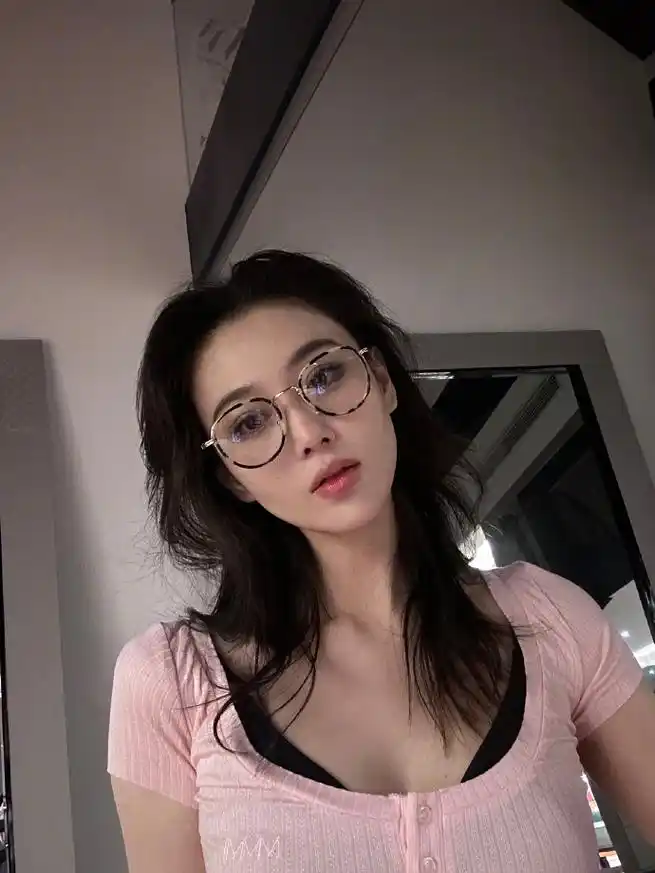 女星张馨予自嘲土肥圆?自爆体重快108斤!网友直呼离谱,别伤心