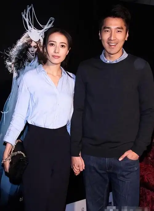 回顾高圆圆35岁嫁给小五岁的赵又廷并在40岁高龄为他生一女