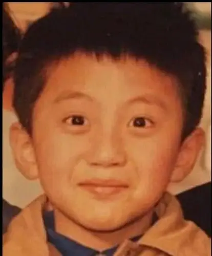 明星小时候长这样,邓超鹿晗几乎没有变化,只是王源,实在没认出来啊你