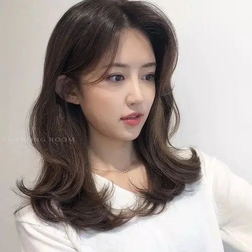 2020年会流行的5款韩式中长发你准备好了吗