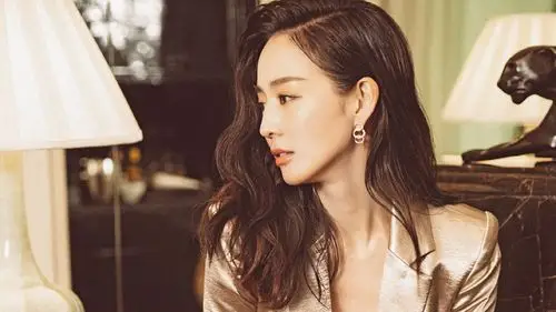 作者:小志胜吖元气壁纸>电脑静态壁纸>电脑明星静态壁纸>张钧甯 成熟