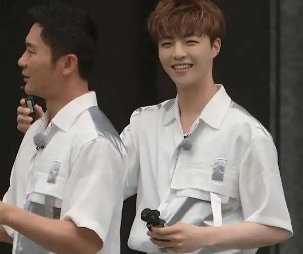 原创奔跑吧收官嘉宾曝光蔡徐坤和npc队友相聚说啥都要看