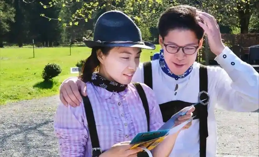 郭晶晶大婚当天,自己父母为何坐不上主桌?背后原因令人泪目!