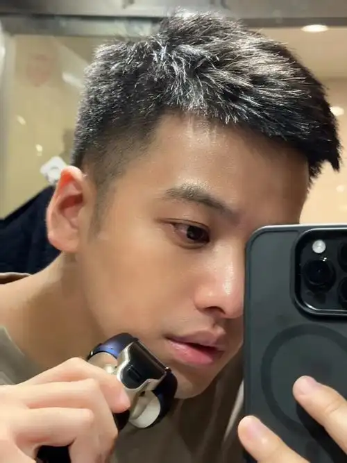 论如何让三十多岁的男士显的更年轻