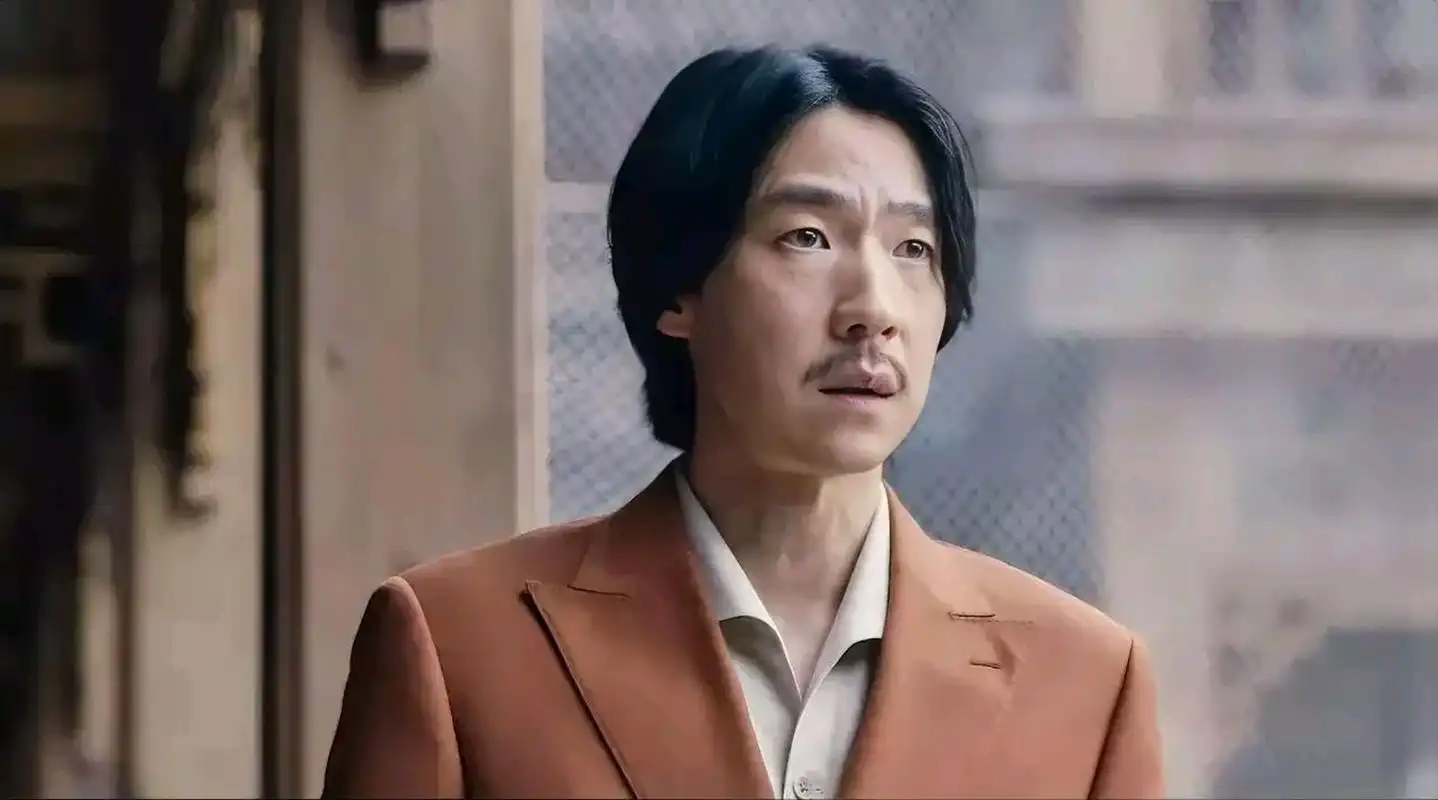 《潜行者》是一部谍战剧,其中的大反派叶兴城因其嚣张霸道的行事作风